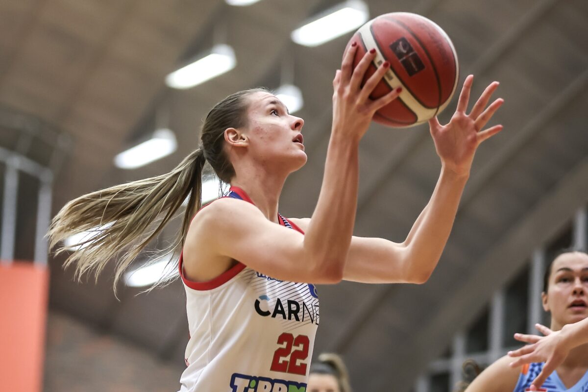 Madár Kata